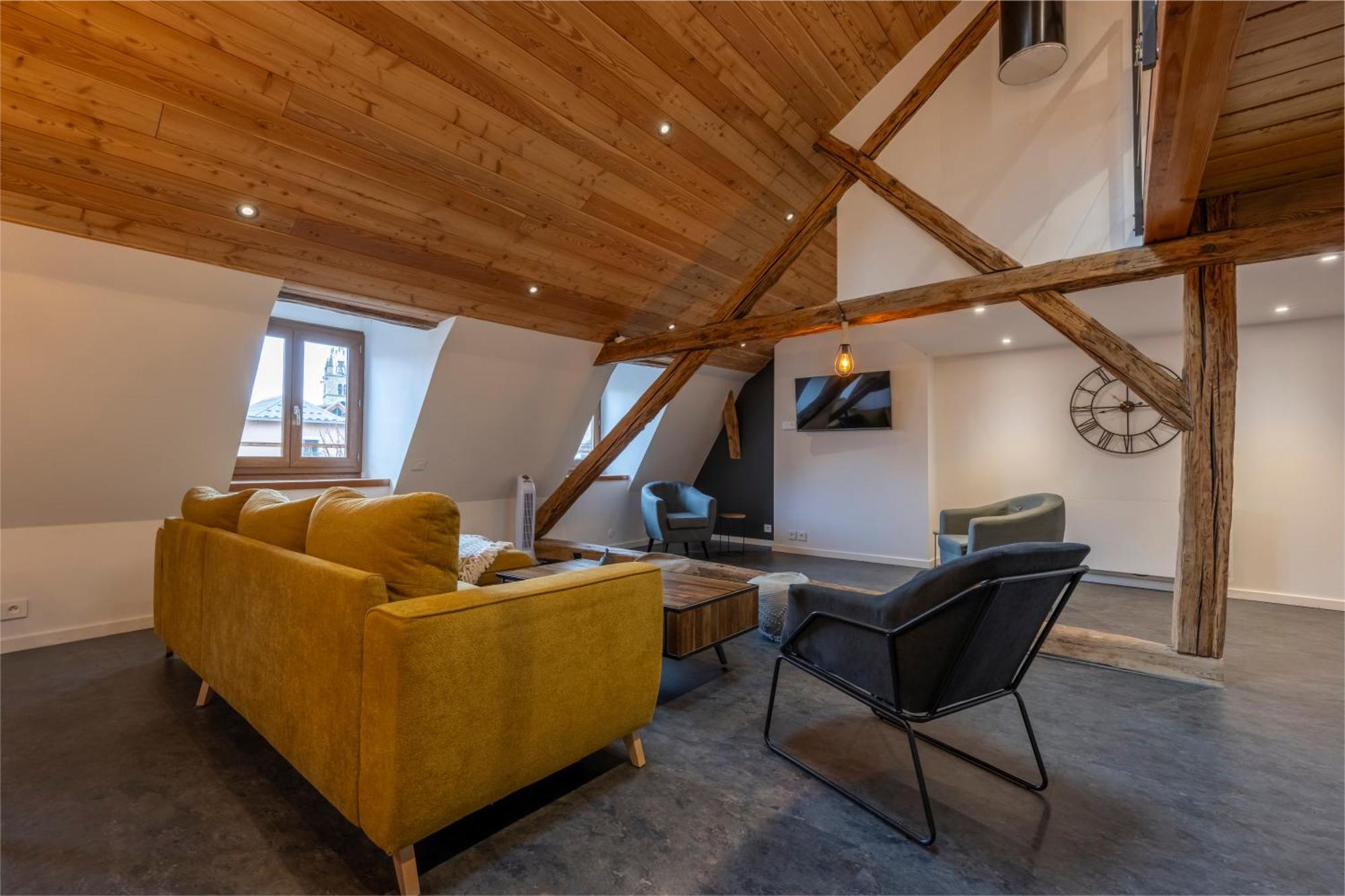 ברסלונט Superbe Loft - Situ Sur La Place Centrale מראה חיצוני תמונה
