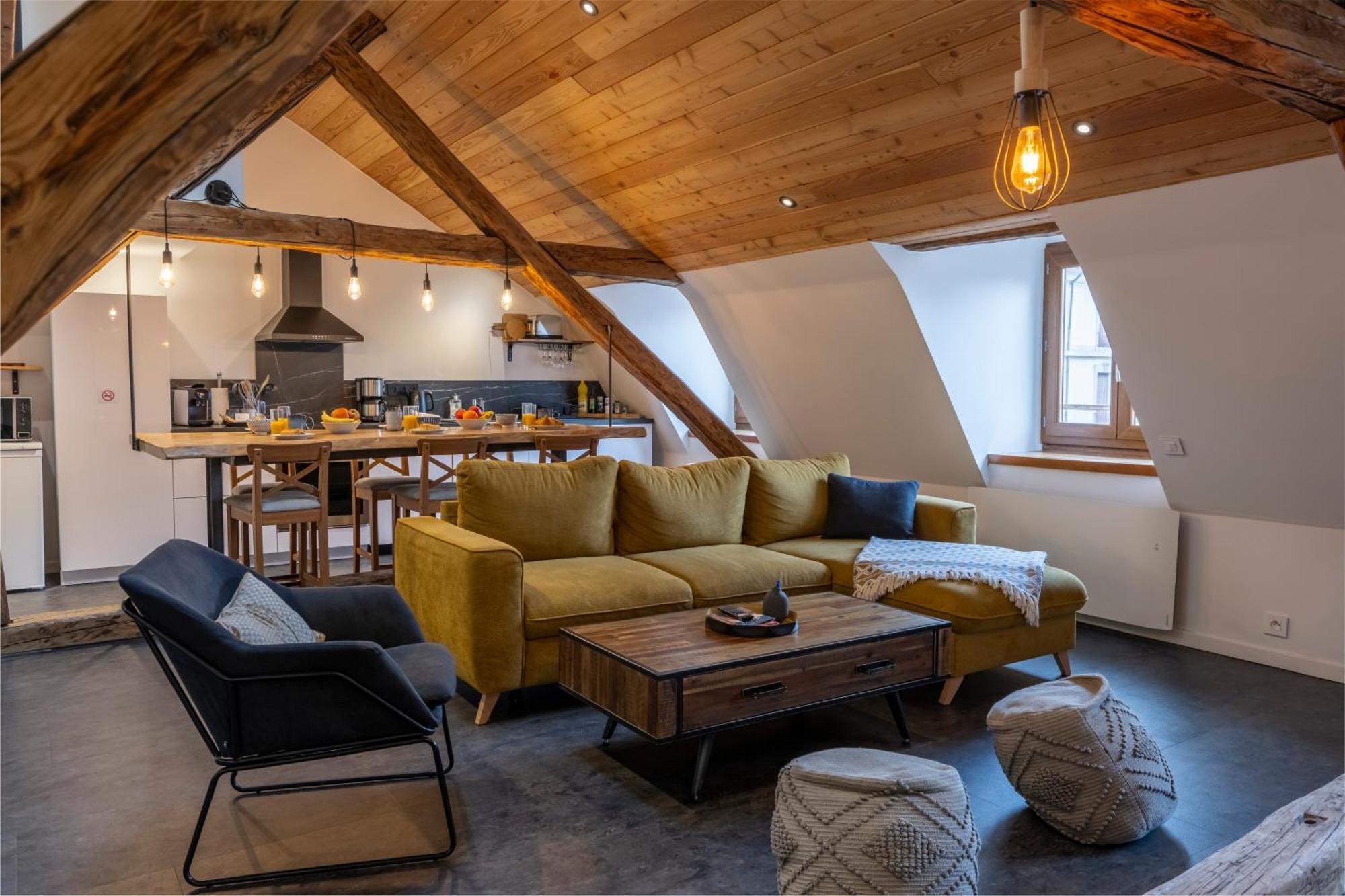 ברסלונט Superbe Loft - Situ Sur La Place Centrale מראה חיצוני תמונה