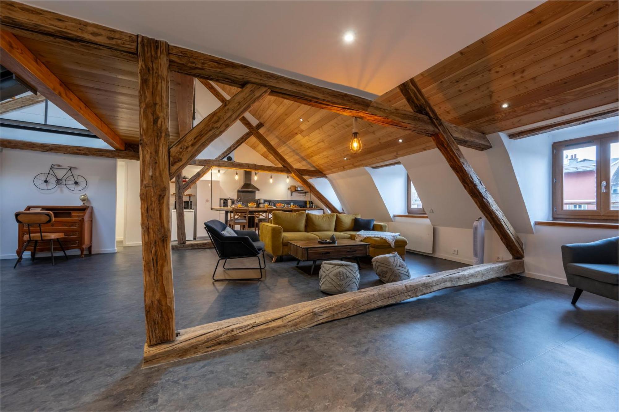 ברסלונט Superbe Loft - Situ Sur La Place Centrale מראה חיצוני תמונה
