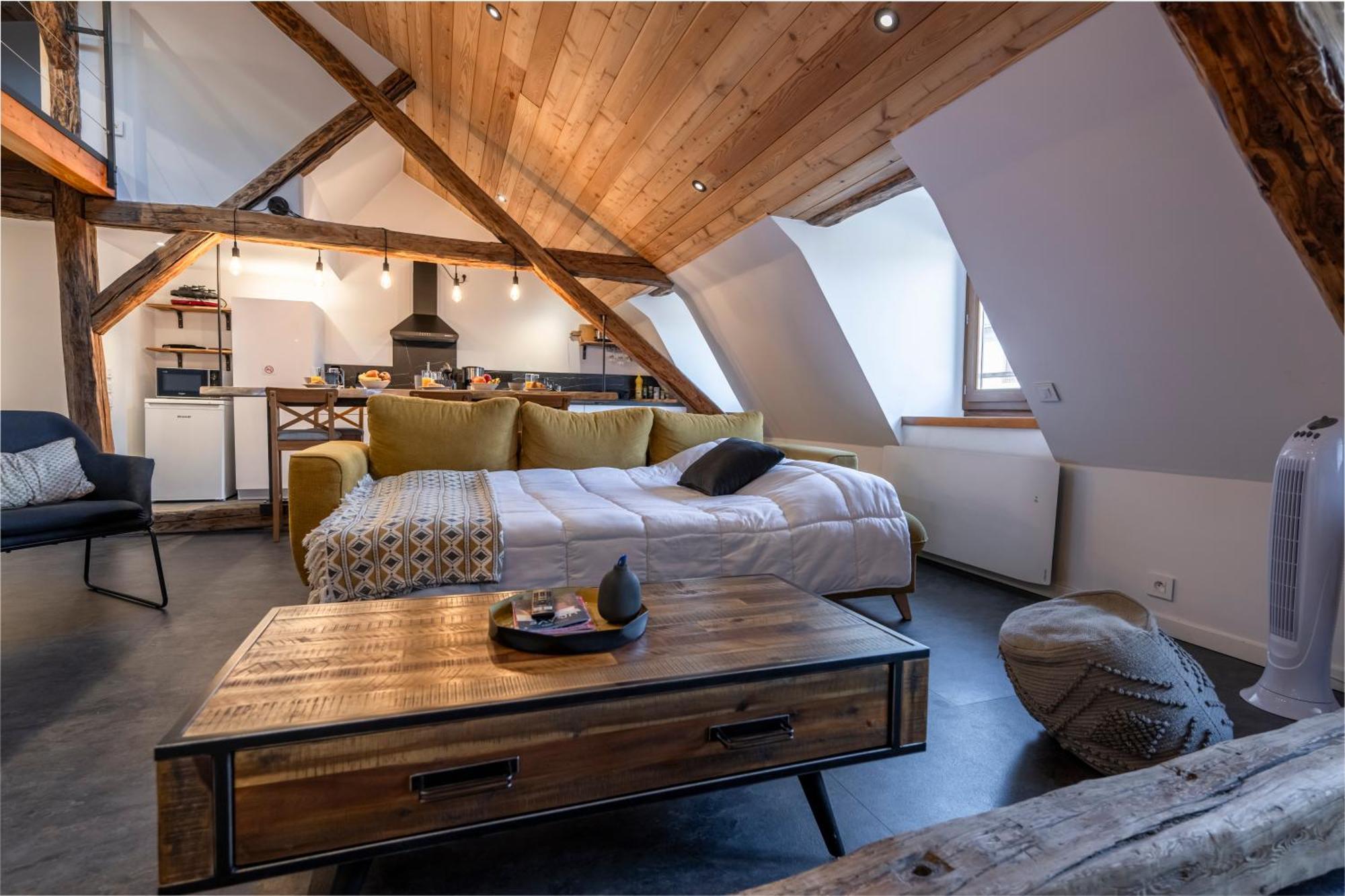 ברסלונט Superbe Loft - Situ Sur La Place Centrale מראה חיצוני תמונה