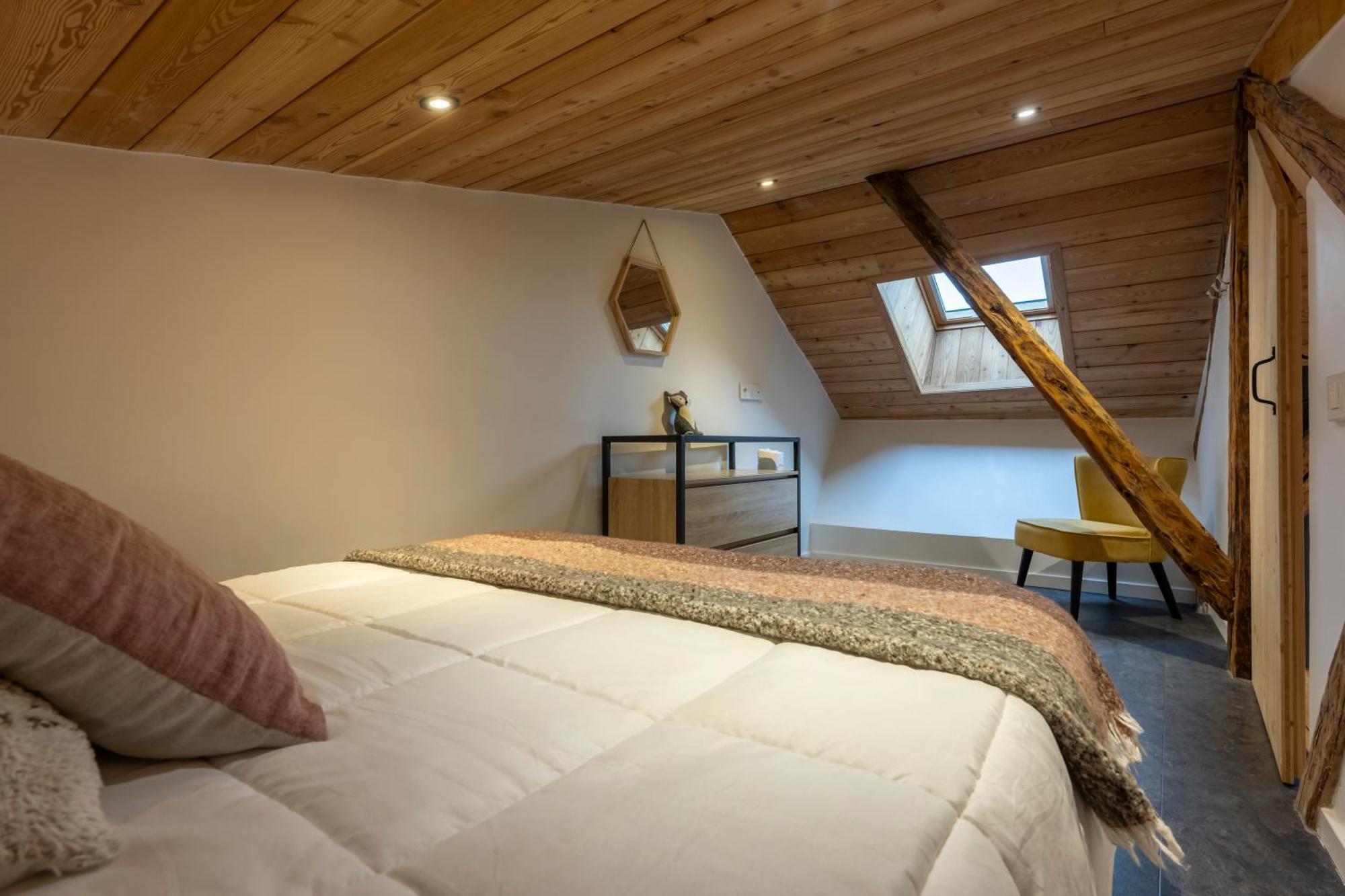 ברסלונט Superbe Loft - Situ Sur La Place Centrale מראה חיצוני תמונה